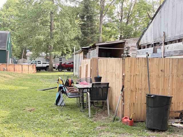 2685 S Whitney Beach Road, Beaverton, MI 48612