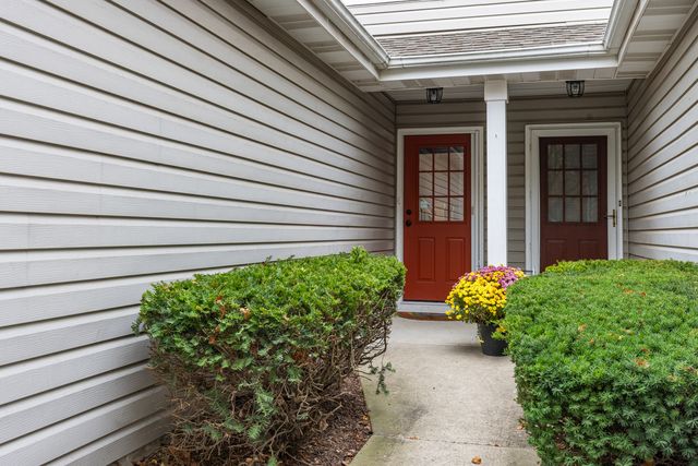 1965 Town Drive, Naperville, IL 60565