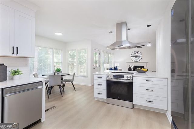 655 Springharbor Drive, Woodstock, GA 30188