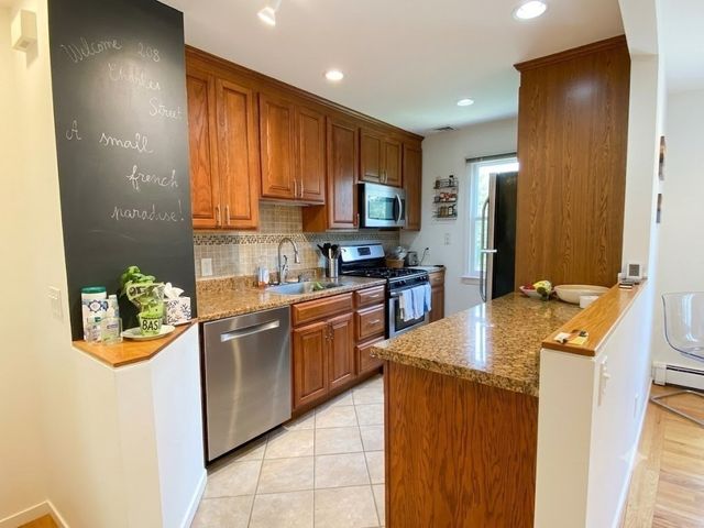 208 Charles 208, Cambridge, MA 02141