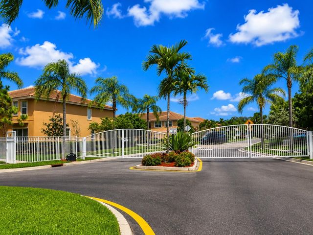 5903 MONTERRA CLUB Drive 5903, Lake Worth, FL 33463
