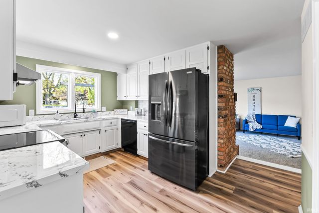 6025 Fitchburg Place, Fort Wayne, IN 46815