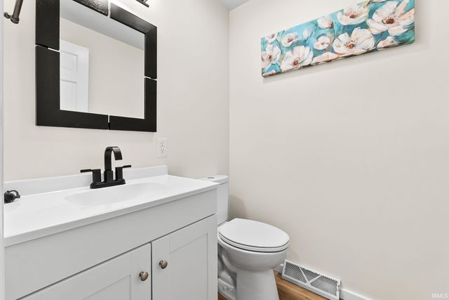 6025 Fitchburg Place, Fort Wayne, IN 46815