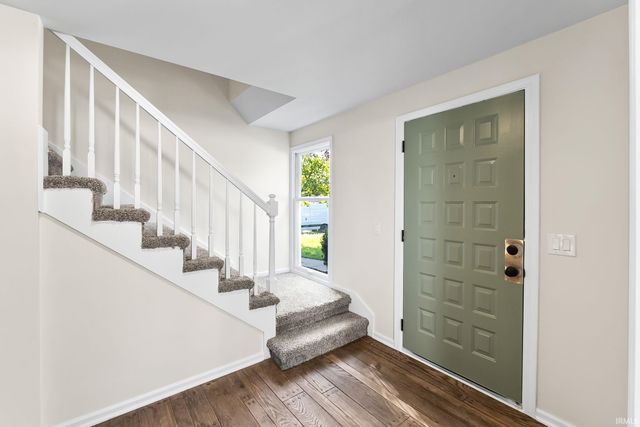 6025 Fitchburg Place, Fort Wayne, IN 46815