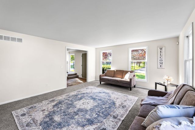 6025 Fitchburg Place, Fort Wayne, IN 46815