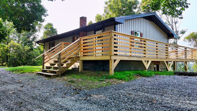 1480 Gravel Hill Rd, Bethpage, TN 37022