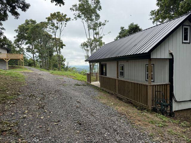 1480 Gravel Hill Rd, Bethpage, TN 37022
