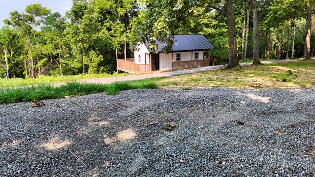 1480 Gravel Hill Rd, Bethpage, TN 37022