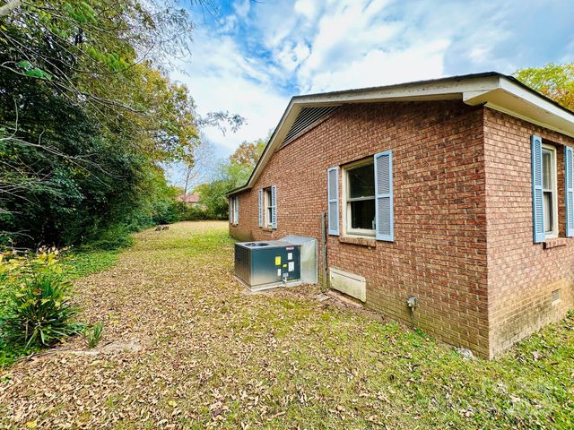 2121 Middale Street, Kannapolis, NC 28083