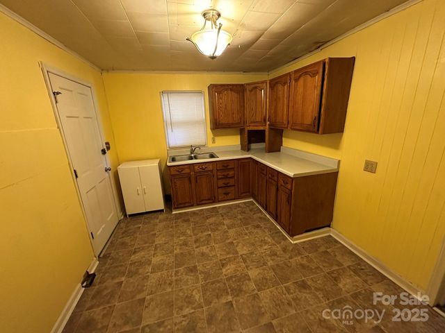 2121 Middale Street, Kannapolis, NC 28083