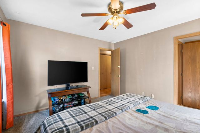 406 W Cline Street, Aurora, MO 65605