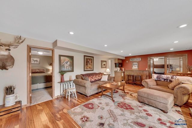 4823 COPPERHILL DR, Rapid City, SD 57702