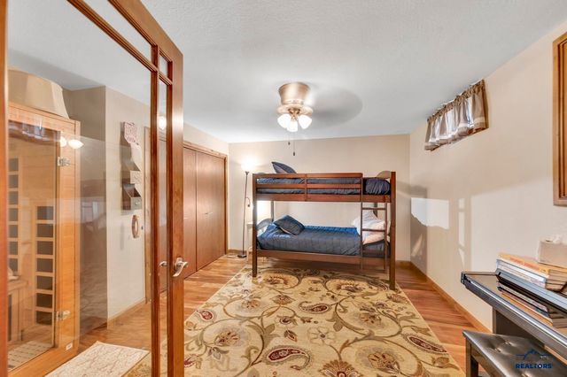 4823 COPPERHILL DR, Rapid City, SD 57702