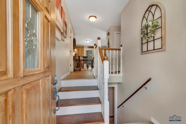 4823 COPPERHILL DR, Rapid City, SD 57702