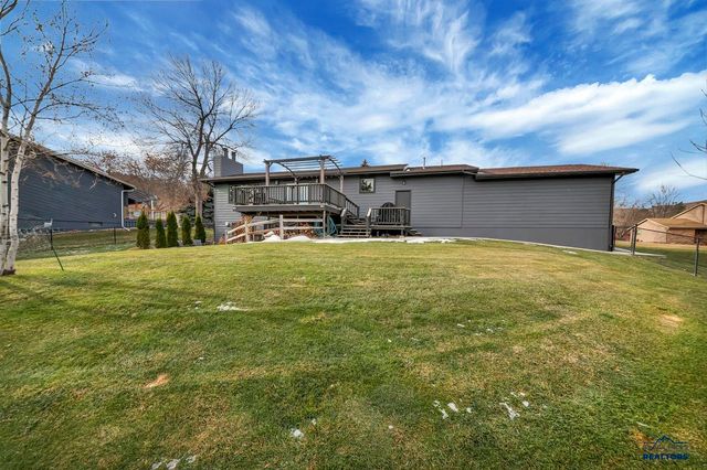 4823 COPPERHILL DR, Rapid City, SD 57702