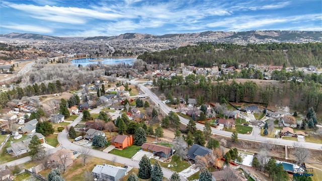 4823 COPPERHILL DR, Rapid City, SD 57702