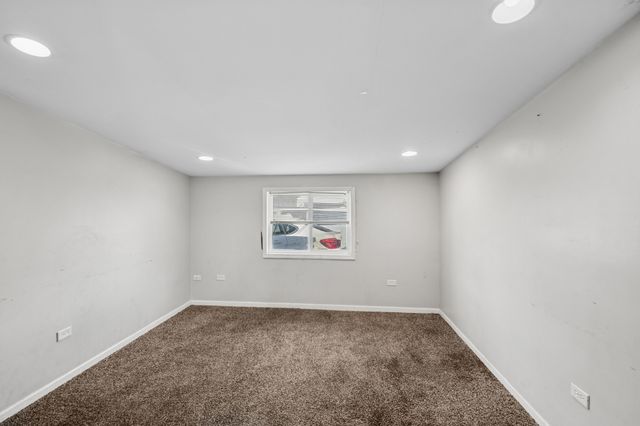 711 N Columbine Avenue, Lombard, IL 60148