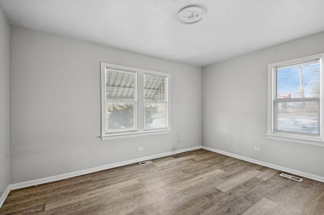 711 N Columbine Avenue, Lombard, IL 60148