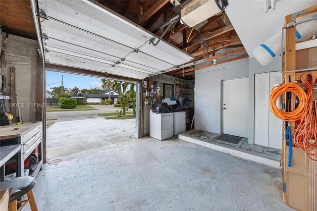 10020 SW 83rd St, Miami, FL 33173