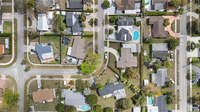 10020 SW 83rd St, Miami, FL 33173