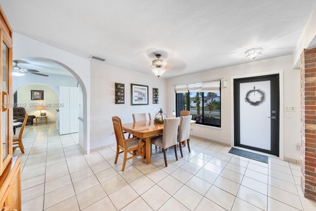 10020 SW 83rd St, Miami, FL 33173