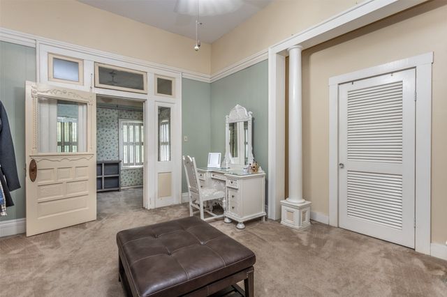 319 S Denton Street, Gainesville, TX 76240