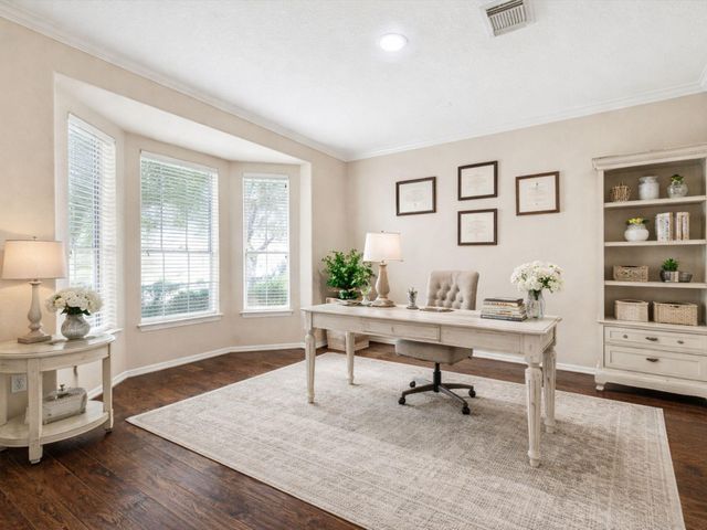 2202 Summer Wind Drive, Sugar Land, TX 77479