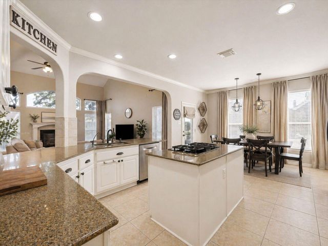 2202 Summer Wind Drive, Sugar Land, TX 77479