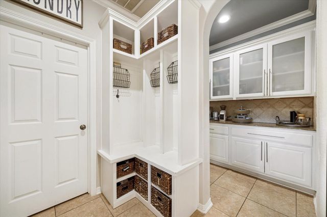 2202 Summer Wind Drive, Sugar Land, TX 77479