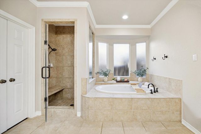 2202 Summer Wind Drive, Sugar Land, TX 77479