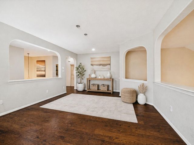 2202 Summer Wind Drive, Sugar Land, TX 77479
