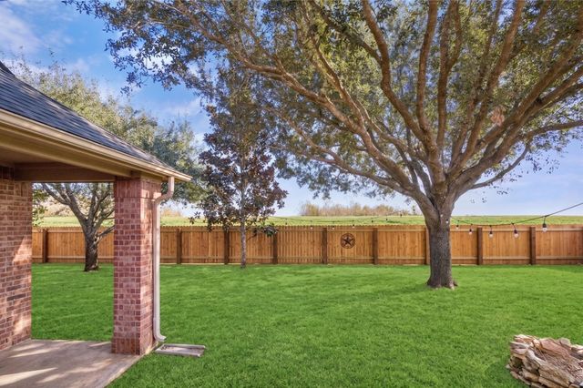 2202 Summer Wind Drive, Sugar Land, TX 77479