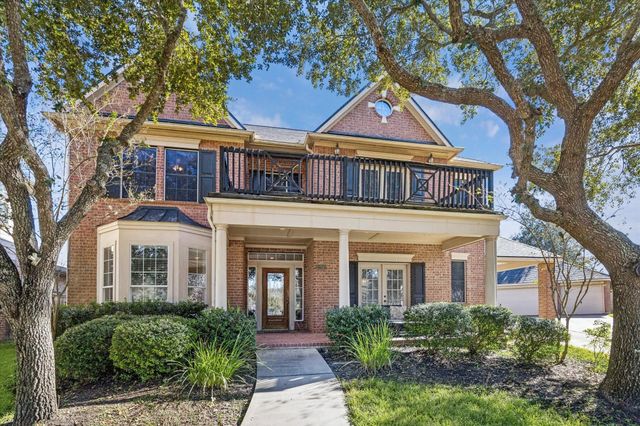 2202 Summer Wind Drive, Sugar Land, TX 77479