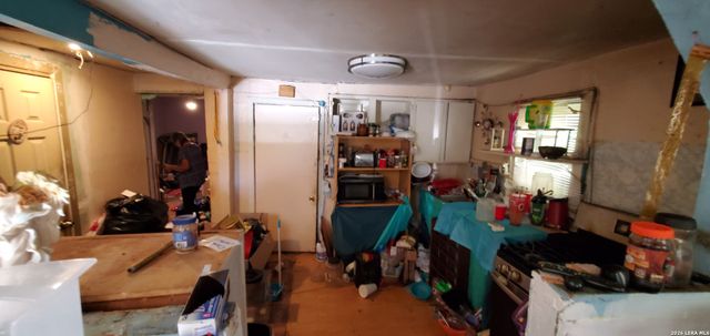 1530 Brighton, San Antonio, TX 78211