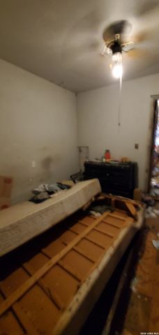 1530 Brighton, San Antonio, TX 78211