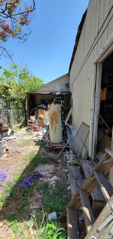 1530 Brighton, San Antonio, TX 78211