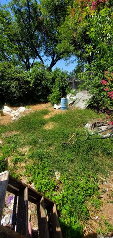 1530 Brighton, San Antonio, TX 78211