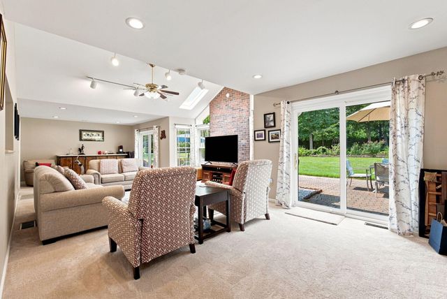 3321 Carriage Lane, Lexington, KY 40517