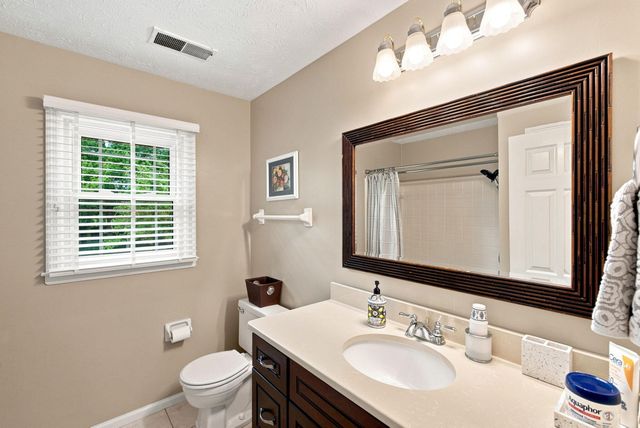 3321 Carriage Lane, Lexington, KY 40517