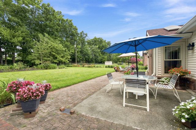 3321 Carriage Lane, Lexington, KY 40517
