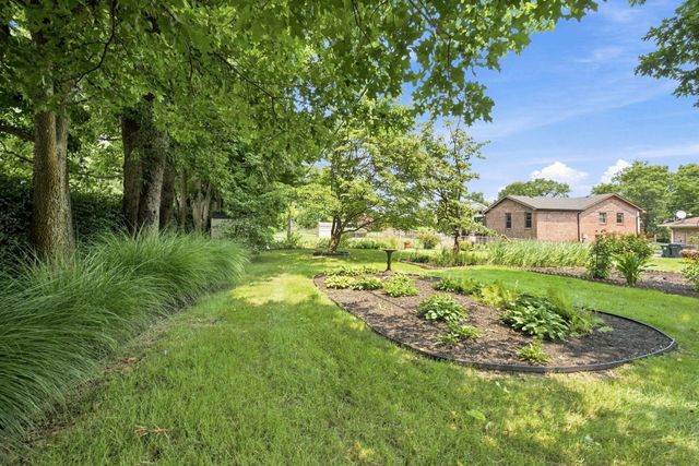 3321 Carriage Lane, Lexington, KY 40517