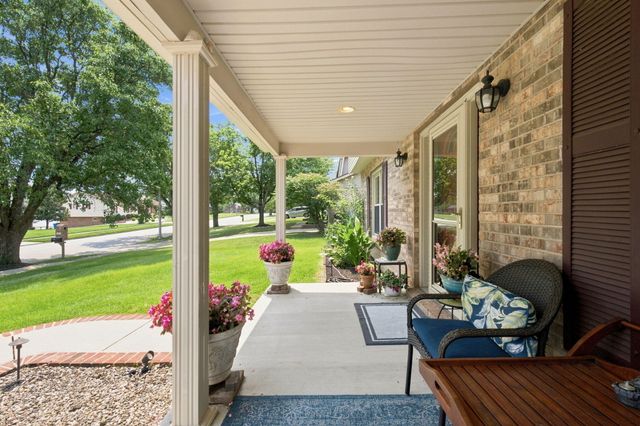 3321 Carriage Lane, Lexington, KY 40517