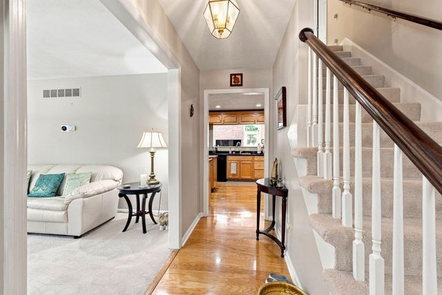 3321 Carriage Lane, Lexington, KY 40517