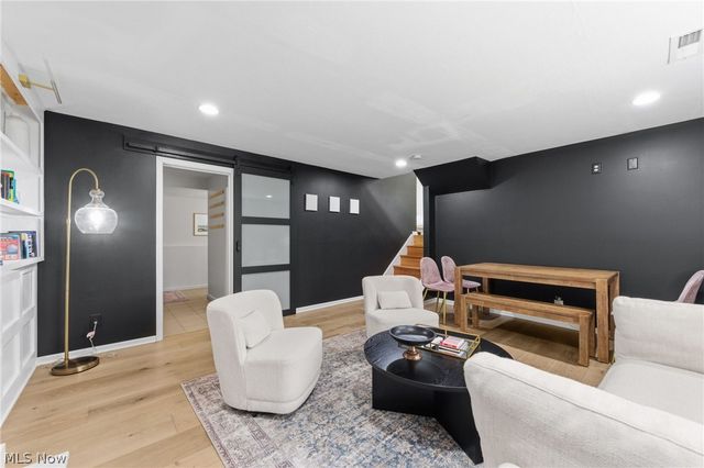 5820 Parkview Lane, Fairview Park, OH 44126