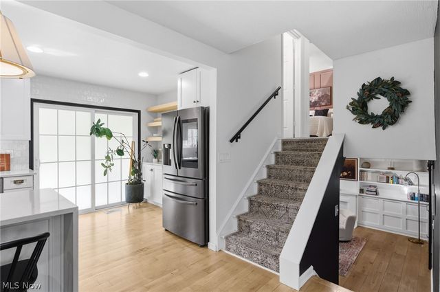 5820 Parkview Lane, Fairview Park, OH 44126