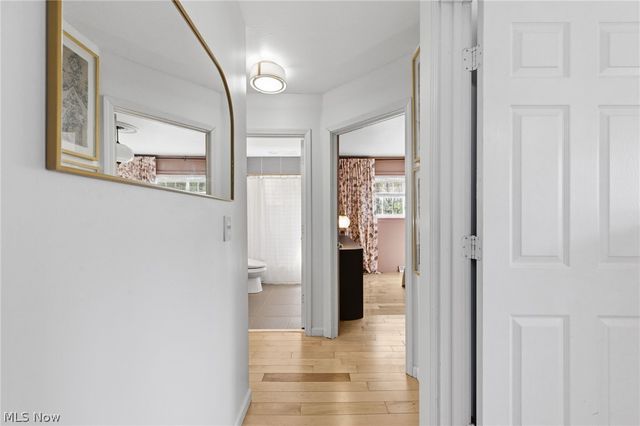 5820 Parkview Lane, Fairview Park, OH 44126