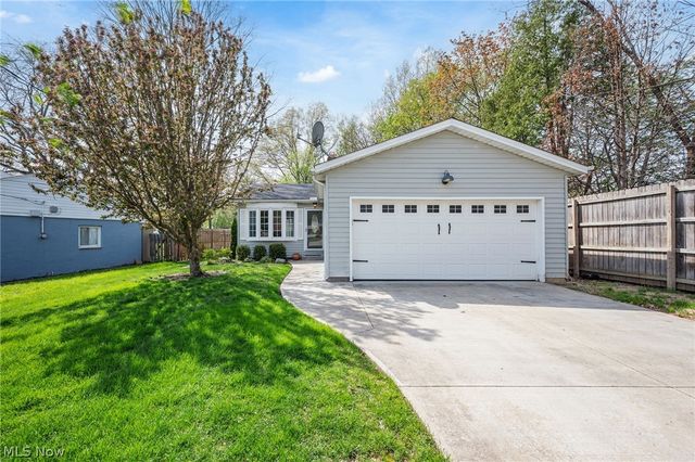 5820 Parkview Lane, Fairview Park, OH 44126