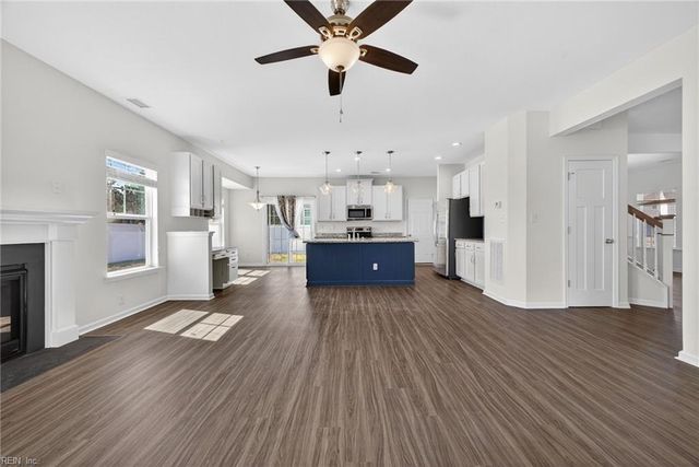 4501 Overlook Pl, Chesapeake, VA 23321