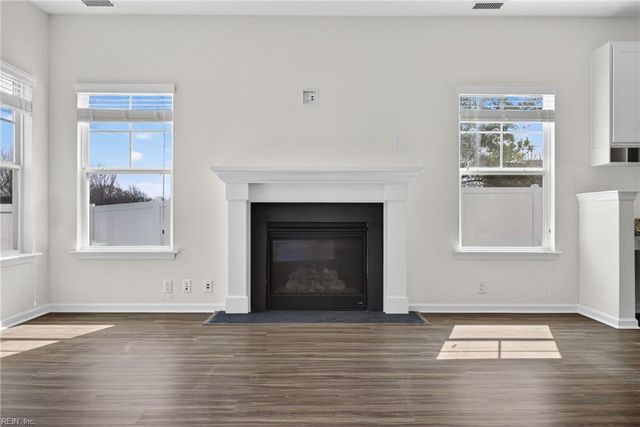 4501 Overlook Pl, Chesapeake, VA 23321