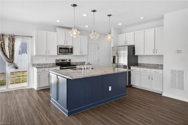 4501 Overlook Pl, Chesapeake, VA 23321